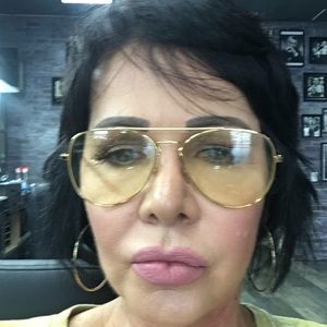 Meet your Posher, Robin